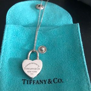“Return to Tiffany” Silver Heart necklace
